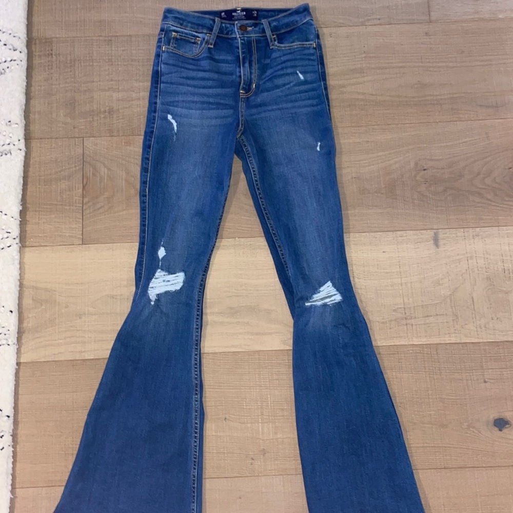 Hollister High-Rise flared jeans